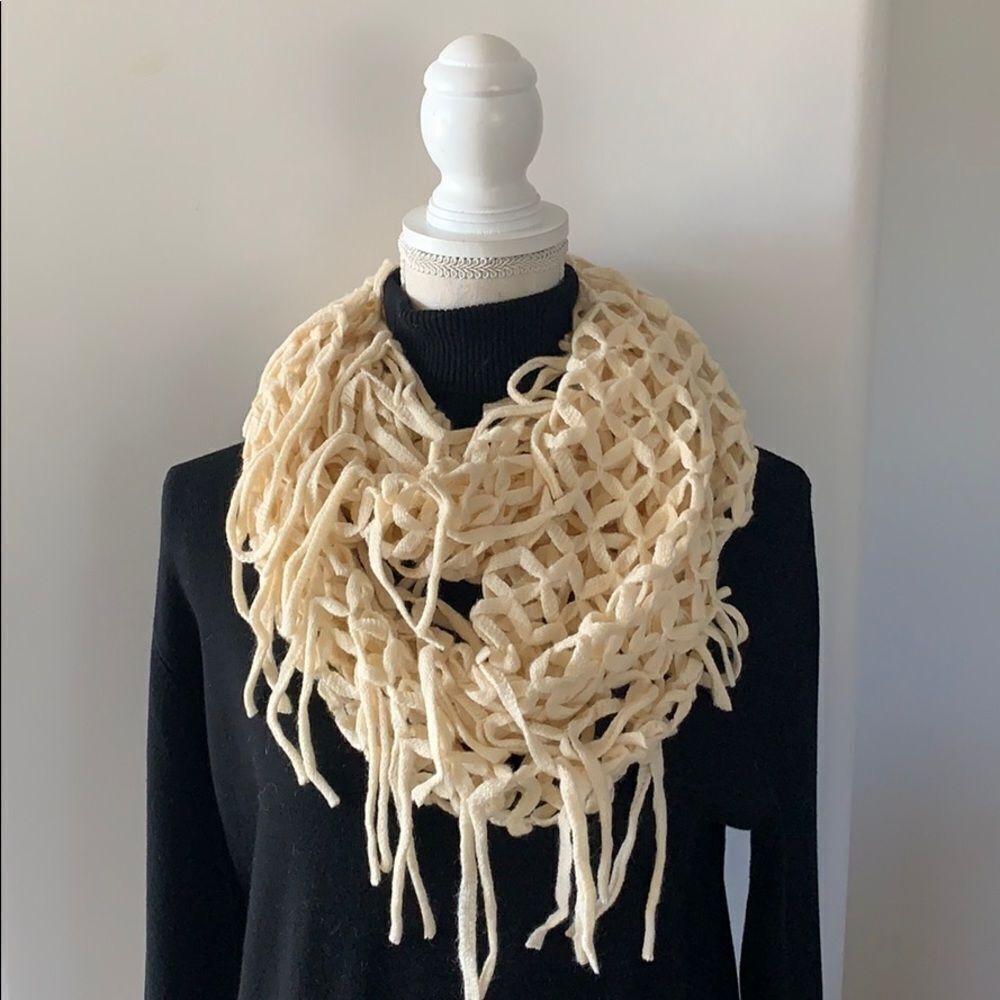 Chunky Cream Color Infinity Scarf - Picture 1 of 4
